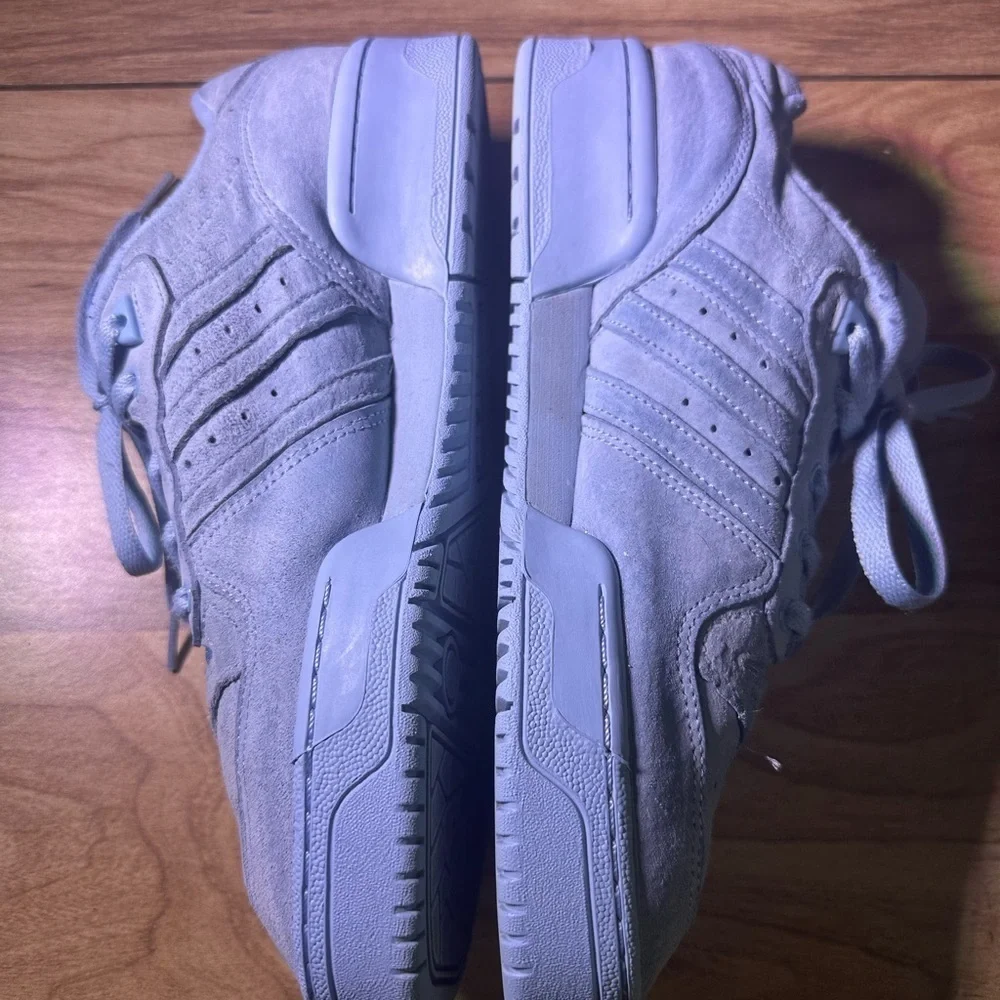 adidas chic comfy